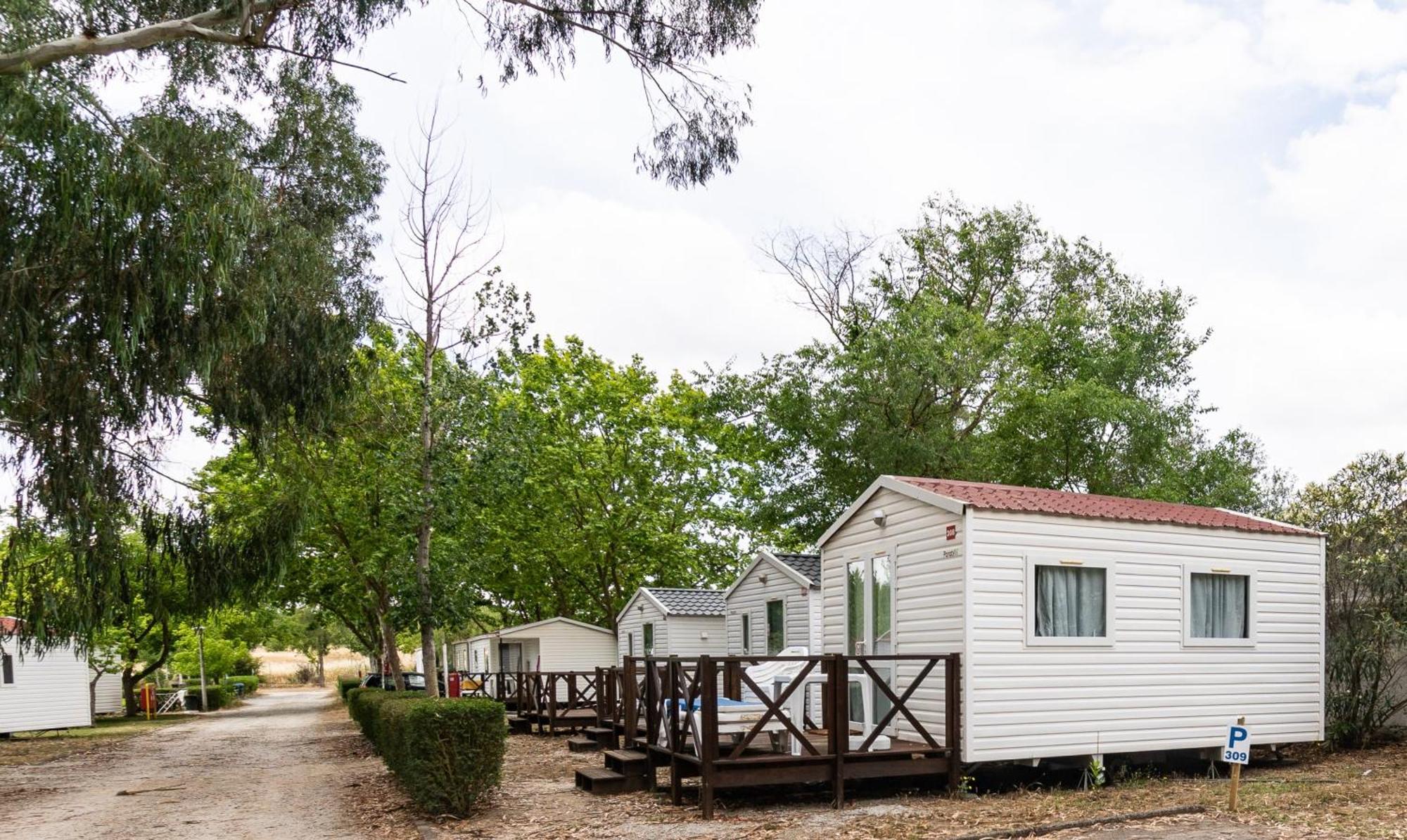Parque De Campismo Orbitur Evora Hotel ภายนอก รูปภาพ